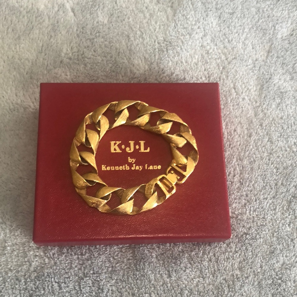 Gold tone chain bracelet